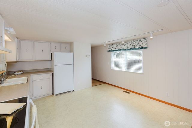 120 NE Larson Lake Lane, Belfair, WA 98528