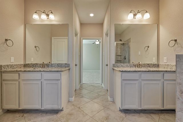 129 S Bearkat Court, Montgomery, TX 77316