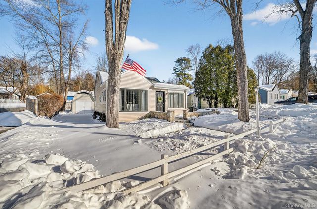 40 Orchard Road, Putnam Valley, NY 10579