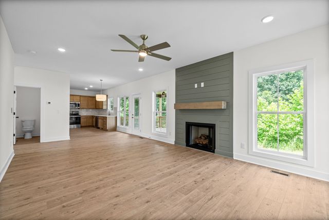 3012 Timberdale Dr, Clarksville, TN 37042