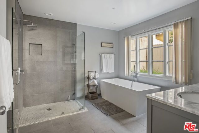 8032 Willow Glen Road, Los Angeles, CA 90046