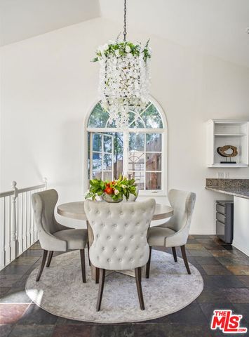 8032 Willow Glen Road, Los Angeles, CA 90046