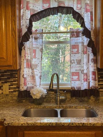 76 Dunnemann Avenue, Charleston, SC 29403