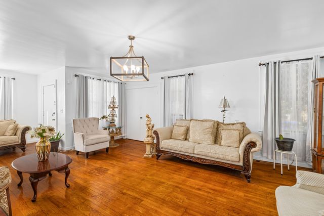 76 Dunnemann Avenue, Charleston, SC 29403