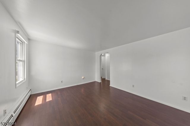 104 Bucknell Ave, Woodbridge Twp., NJ 07095