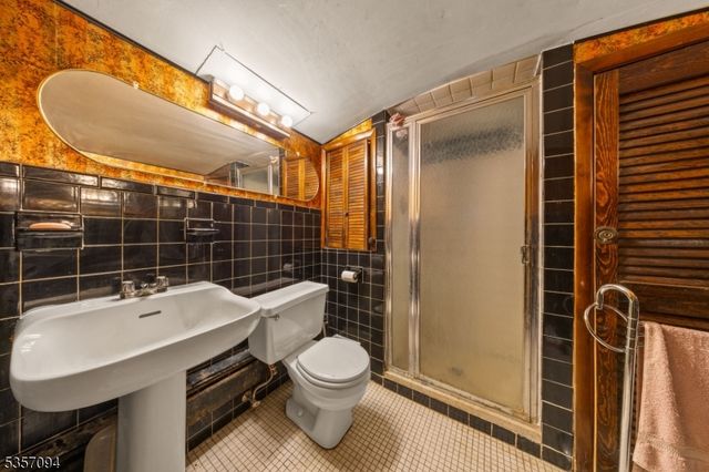 104 Bucknell Ave, Woodbridge Twp., NJ 07095