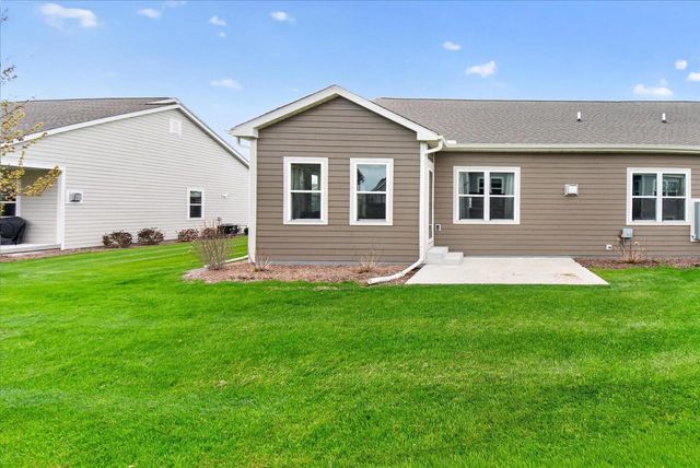 7906 W Park Circle WAY S, Franklin, WI 53132