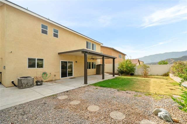17920 Pokeroot, San Bernardino, CA 92407