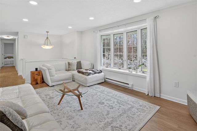 2589 Stone Chip Dr, Hampton, PA 15101