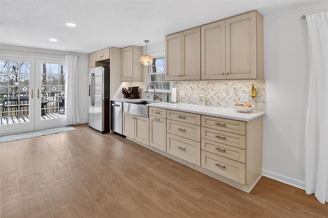 2589 Stone Chip Dr, Hampton, PA 15101