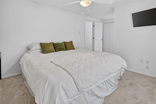 2589 Stone Chip Dr, Hampton, PA 15101