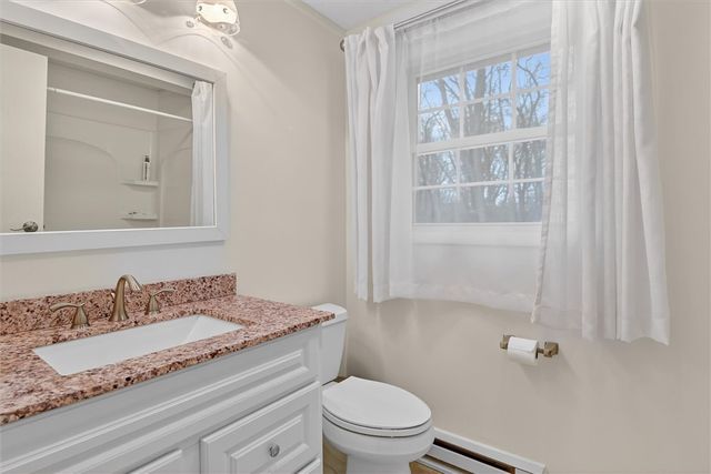 2589 Stone Chip Dr, Hampton, PA 15101