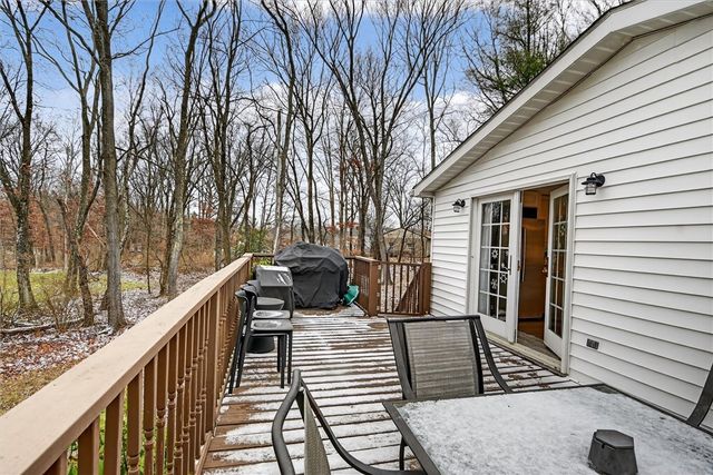 2589 Stone Chip Dr, Hampton, PA 15101