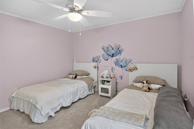 2589 Stone Chip Dr, Hampton, PA 15101