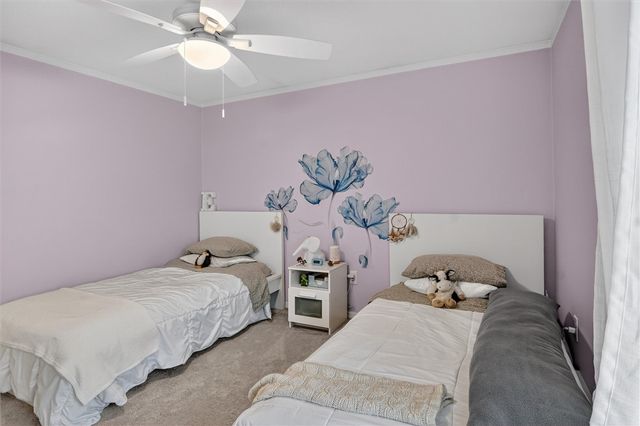 2589 Stone Chip Dr, Hampton, PA 15101