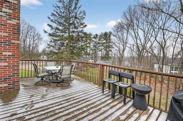 2589 Stone Chip Dr, Hampton, PA 15101