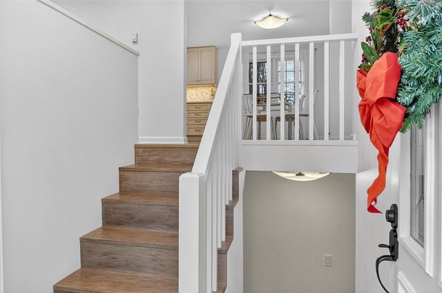 2589 Stone Chip Dr, Hampton, PA 15101