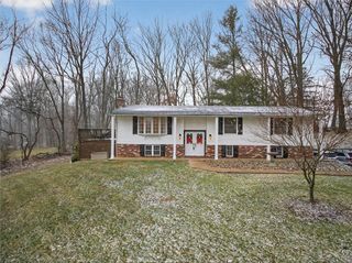 2589 Stone Chip Dr, Hampton, PA 15101