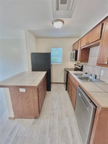 1901 E Lindsey 21A, Norman, OK 73071