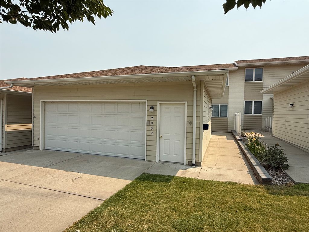 2002 Market Place Drive, Great Falls, MT 59404 photo 1