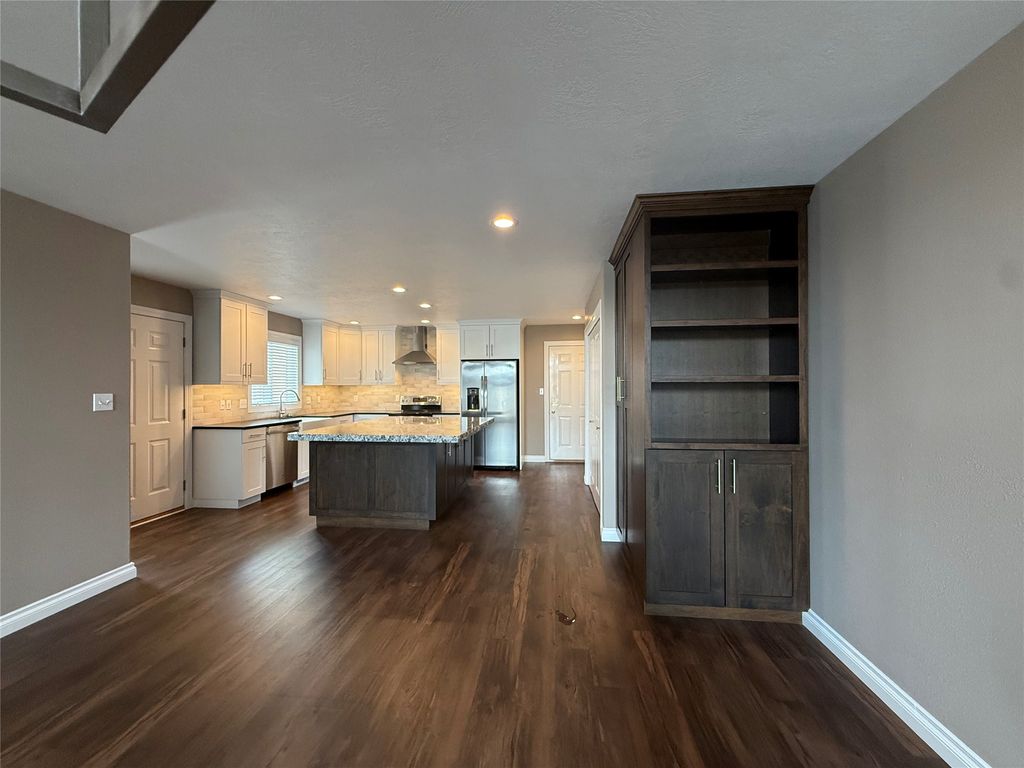 2002 Market Place Drive, Great Falls, MT 59404 photo 4