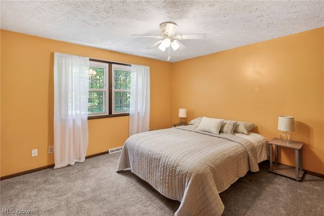 7926 Price Schaffer Road, Hubbard, OH 44425