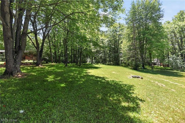 7926 Price Schaffer Road, Hubbard, OH 44425