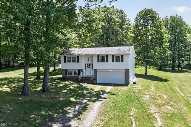 7926 Price Schaffer Road, Hubbard, OH 44425