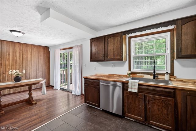 7926 Price Schaffer Road, Hubbard, OH 44425