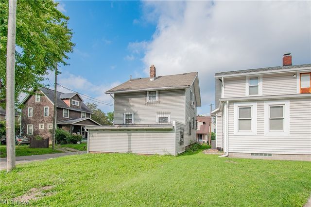 800 Halter Court NW, Canton, OH 44708