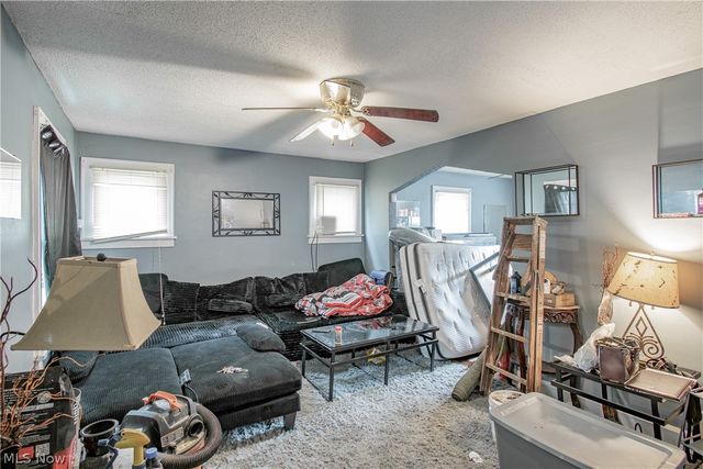 800 Halter Court NW, Canton, OH 44708