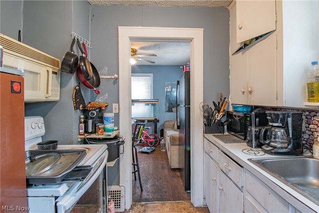 800 Halter Court NW, Canton, OH 44708