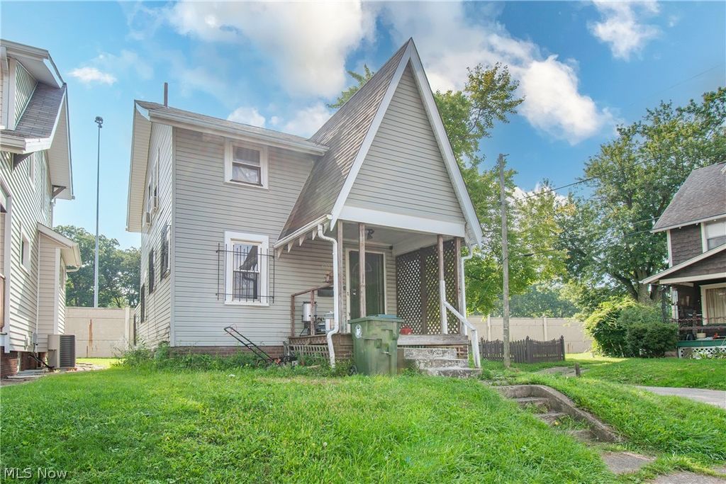 800 Halter Court NW, Canton, OH 44708
