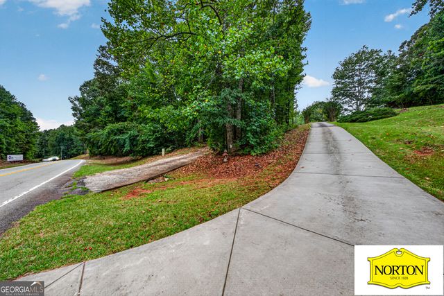 5368 Old Winder Highway, Braselton, GA 30517