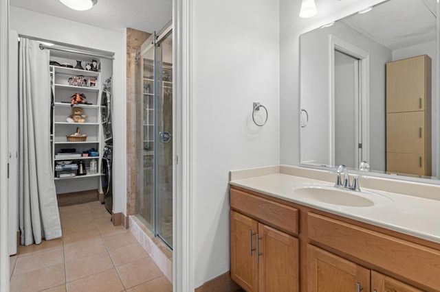370 Marshall Avenue 401, Saint Paul, MN 55102