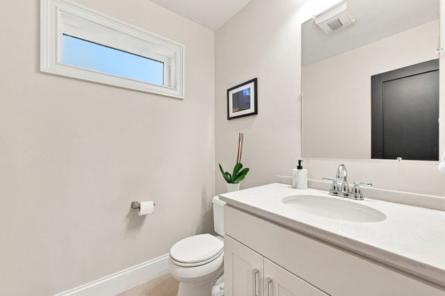 35 Thomas St 35, Medford, MA 02155