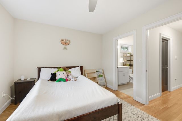 35 Thomas St 35, Medford, MA 02155