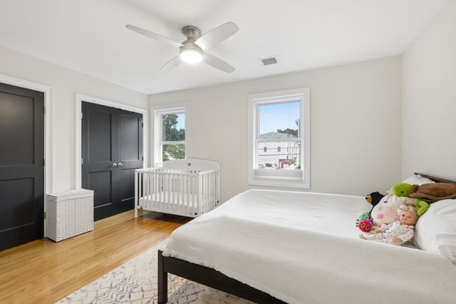 35 Thomas St 35, Medford, MA 02155