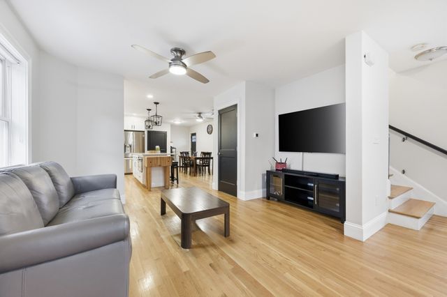 35 Thomas St 35, Medford, MA 02155