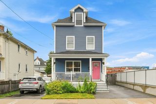 35 Thomas St 35, Medford, MA 02155