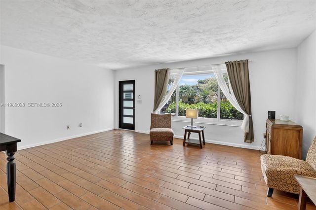 11501 NW 15th St, Pembroke Pines, FL 33026