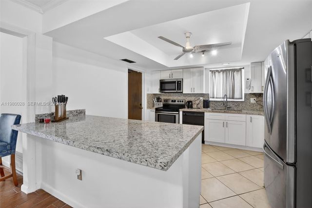 11501 NW 15th St, Pembroke Pines, FL 33026