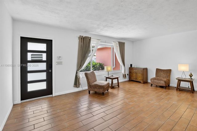 11501 NW 15th St, Pembroke Pines, FL 33026