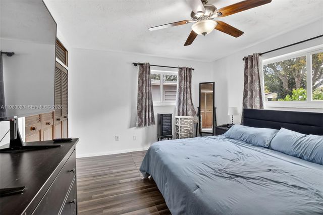 11501 NW 15th St, Pembroke Pines, FL 33026