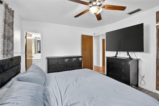 11501 NW 15th St, Pembroke Pines, FL 33026