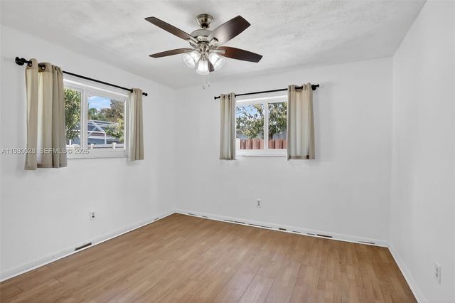 11501 NW 15th St, Pembroke Pines, FL 33026