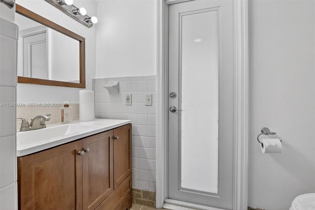 11501 NW 15th St, Pembroke Pines, FL 33026