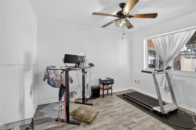 11501 NW 15th St, Pembroke Pines, FL 33026