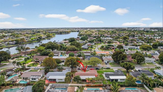 11501 NW 15th St, Pembroke Pines, FL 33026