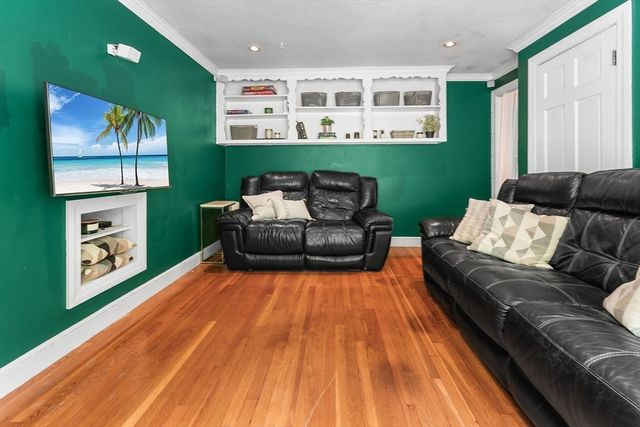 399 Cedar Brook Rd, Lynn, MA 01904